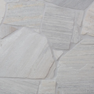 GOBI WHITE Flagstone – lichte natuursteen met een warme, natuurlijke uitstraling